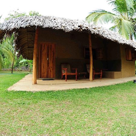 Hotel Thuduwa Camp Embilipitiya Exterior foto